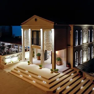 https://cemal-alacati-butik-hotel.aegeanhotels.net
