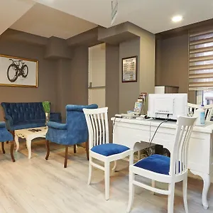 Renzo Istanbul **** Isztambul